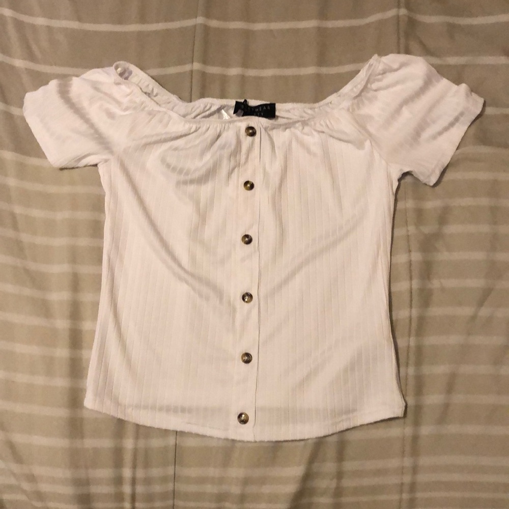 Streetwear Society | White shirt w/ buttons